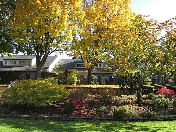 3rd image of 307 NE 85th St #307K