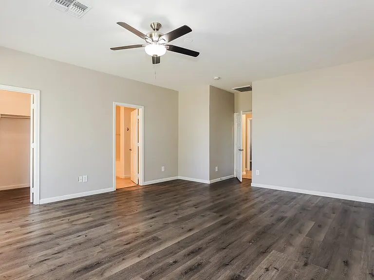 40994 N Vine Ave — Photo 10