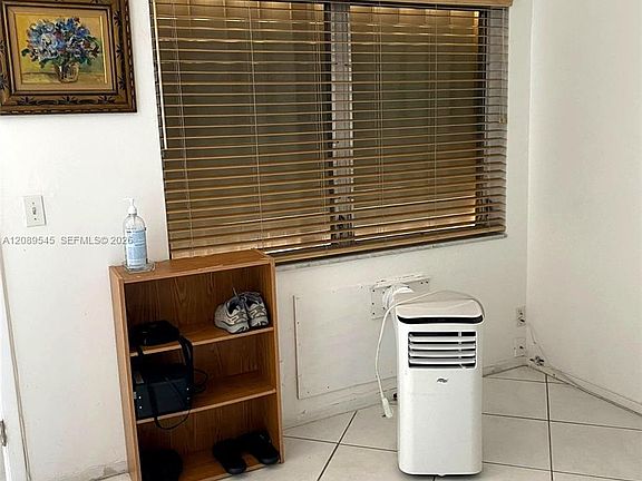 4th image of 1000 SW 11th Ave APT 20E