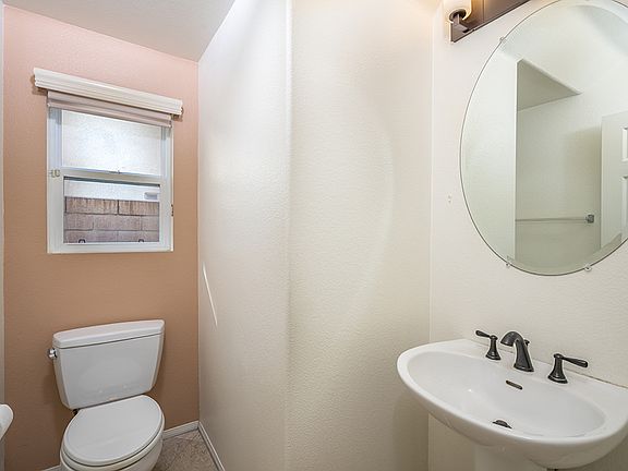5th image of 2226 Pacific Park Way