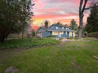 904 Tara Hl E, Hartford, WI 53027