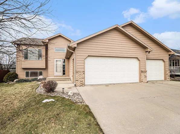 607 Falcon Ave, Harrisburg, SD 57032