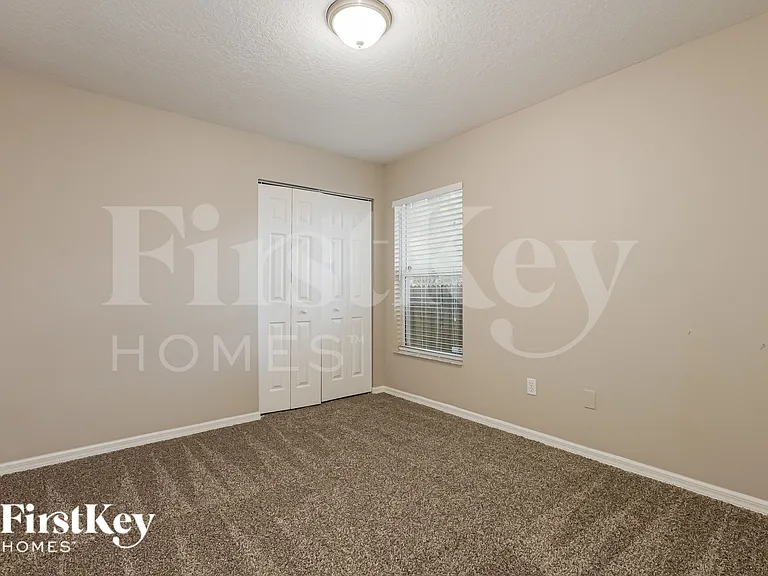 1736 W Pine St — Photo 15