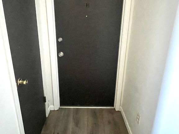 2nd image of 2812 Leeway Dr APT 1
