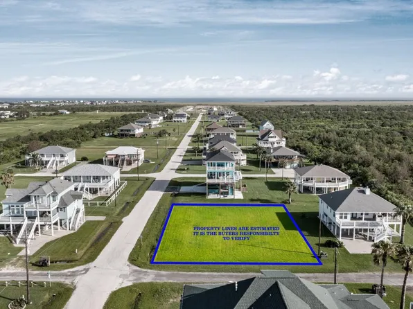 211 Tampa St, Crystal Beach, TX 77650