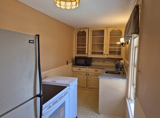 30 State St, Warren, RI 02885