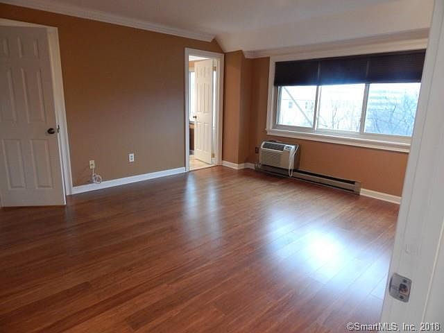 2nd image of 104 North St APT 506