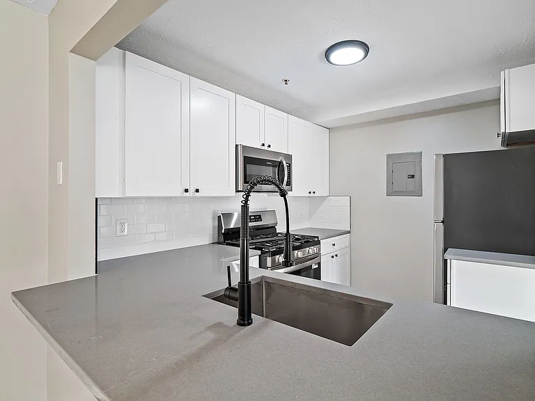 Cherry Tree Village Apartments — Photo 215
