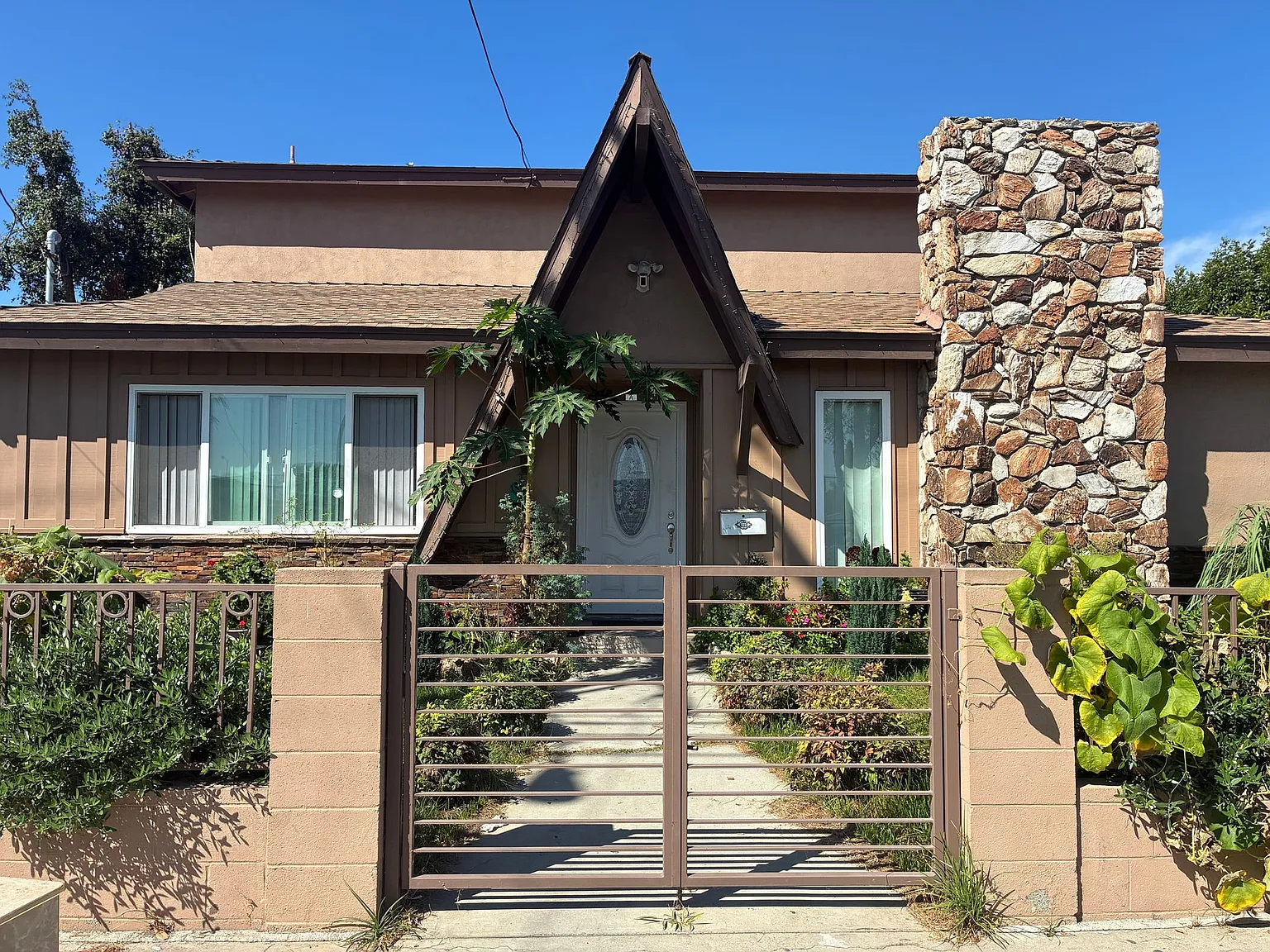 13425 Kornblum Ave — Photo 3