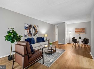 5758 Village Green Dr APT D, Alexandria, VA 22309