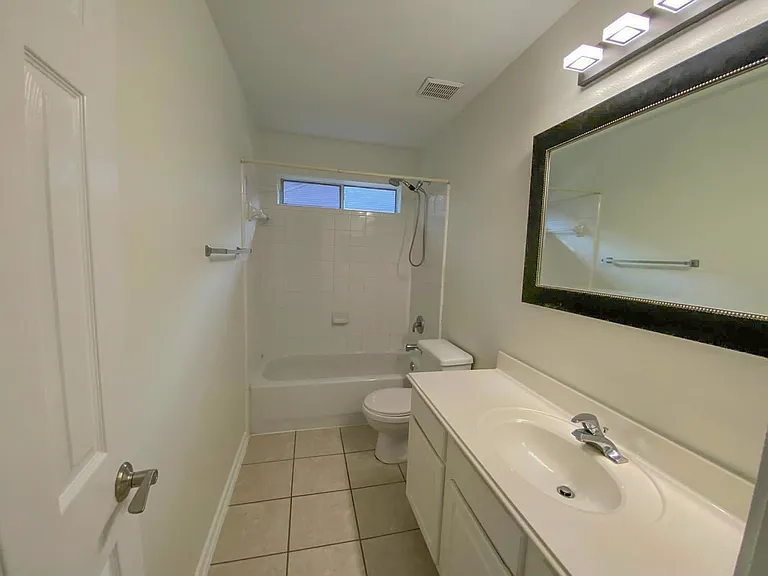 54 N Queenscliff Cir — Photo 19