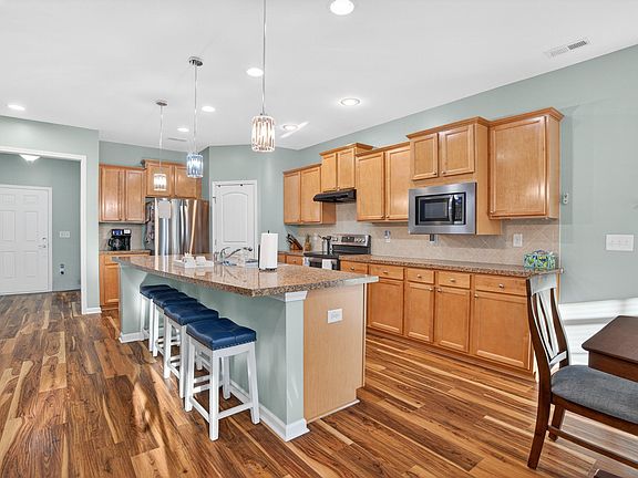 3rd image of 2412 Fiddich Ln
