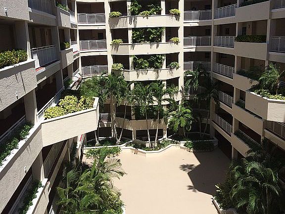 3rd image of 3730 Cadbury Cir APT 727