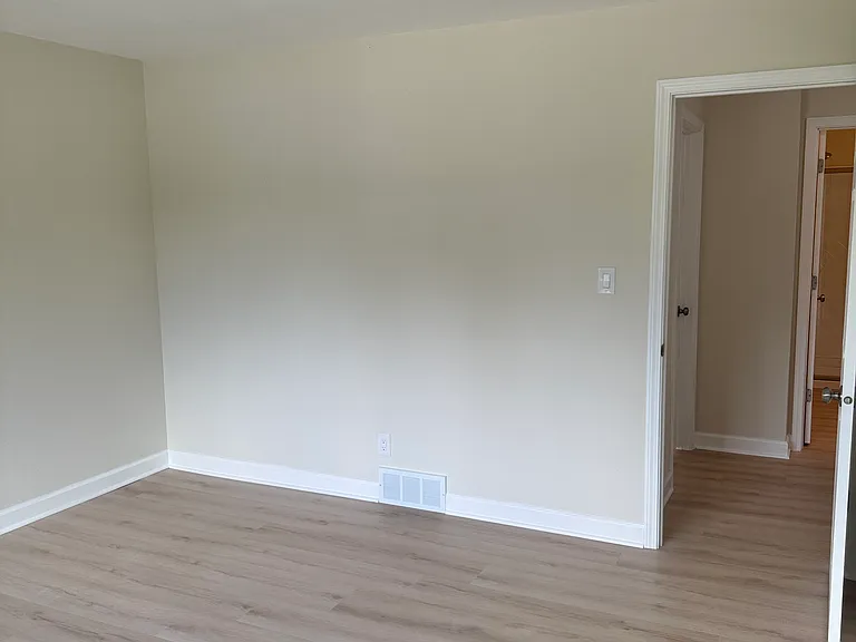 East Bedroom 4/4