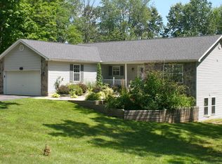 11985 Dexter Pinckney Rd, Pinckney, MI 48169