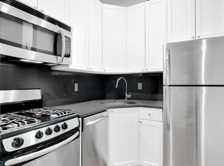 220 E 95th St APT 2A, New York, NY 10128