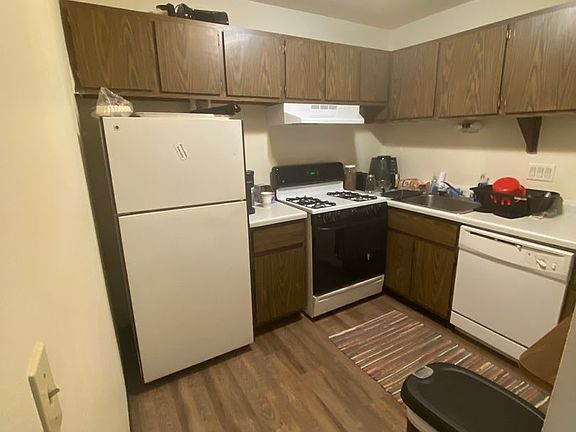 4th image of 1670 Shawano Ave #19