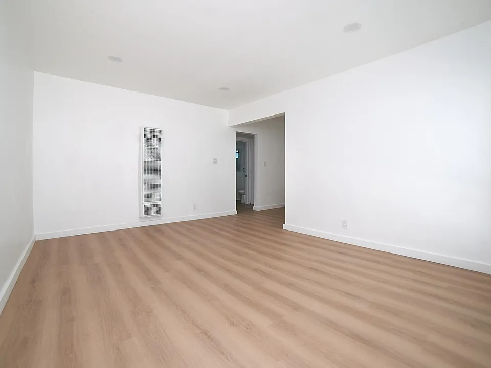 208 S Rampart Blvd #3