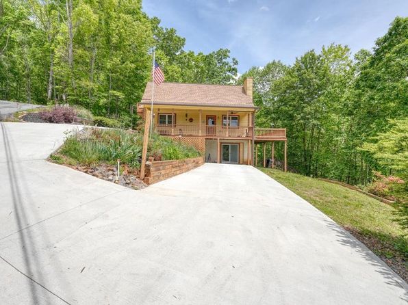 224 Shake Rag Rd, Hiawassee, GA 30546