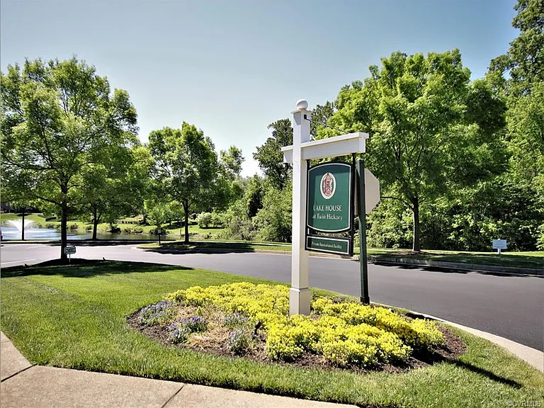 4706 Twin Hickory Lake Dr — Photo 18