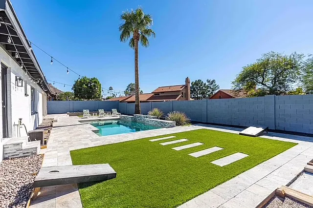 701 E Country Gables Dr — Photo 15