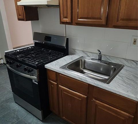 2nd image of 173-17 Jamaica Ave Rear 2