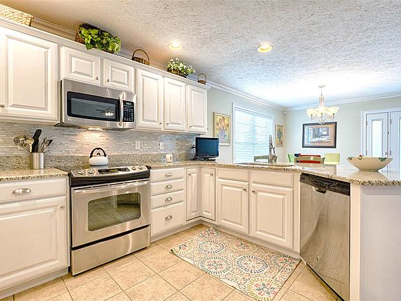 2nd image of 2035 Long Cove Cir