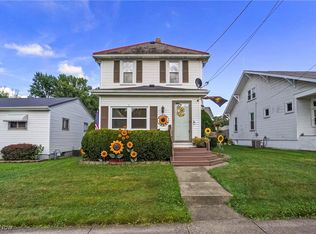 439 S 15th St, Sebring, OH 44672