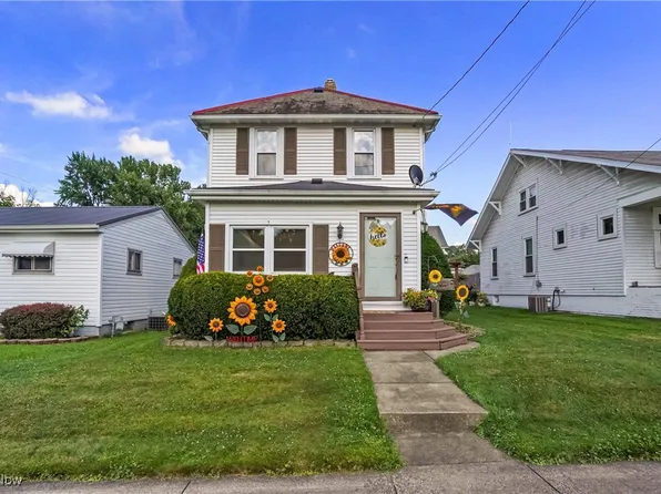 439 S 15th St, Sebring, OH 44672