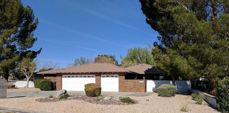 1st image of 14996 Blue Grass Dr