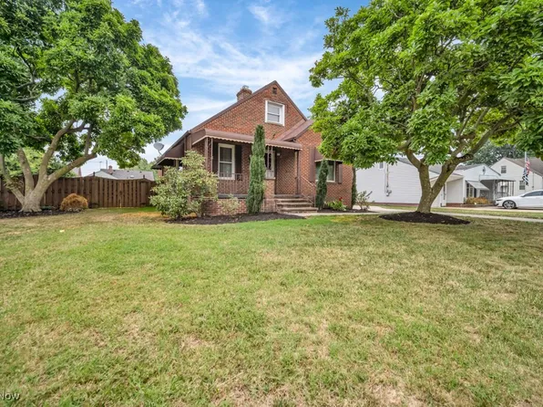 1543 E 294th St, Wickliffe, OH 44092