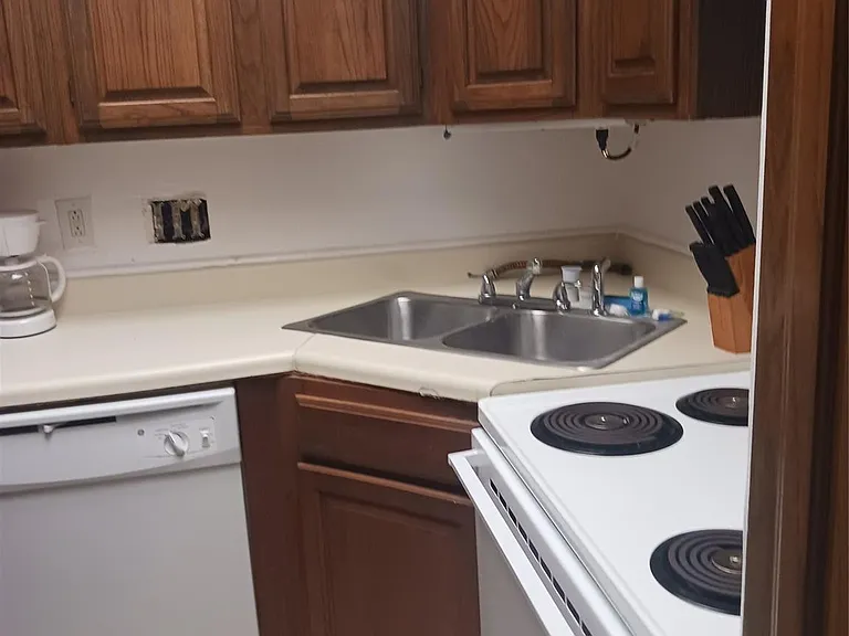 921 Marine Dr #116 — Photo 15
