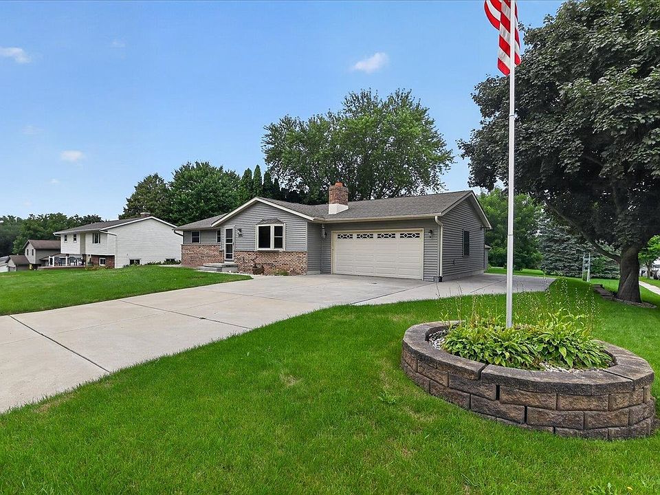 1st image of 500 Hanks Hollow Trl