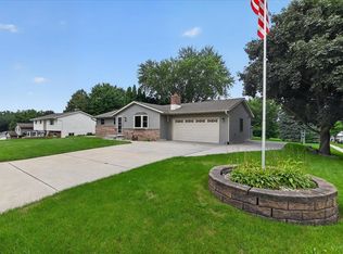 500 Hanks Hollow Trl, Deforest, WI 53532
