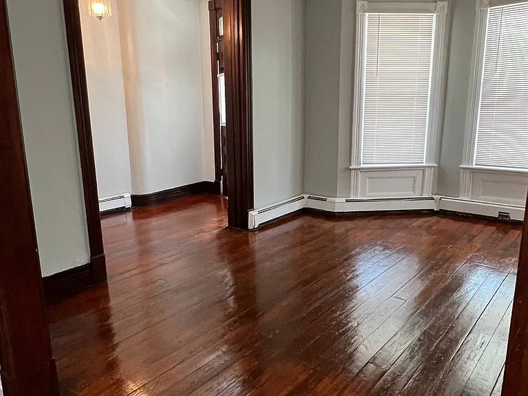 1053 Park Ave — Photo 8