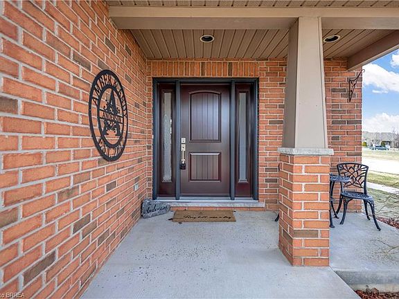 4th image of 783 Stonegate Dr
