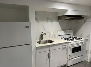 1102 128th St, College Pt, NY 11356