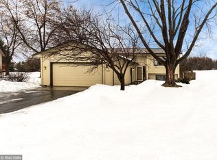 738 Dresden Ct, Chaska, MN 55318