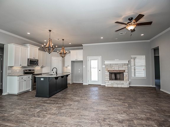 2nd image of 1017 Princess Diana Dr