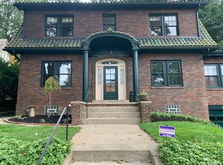 24 Roycroft Ave, Mt Lebanon, PA 15228