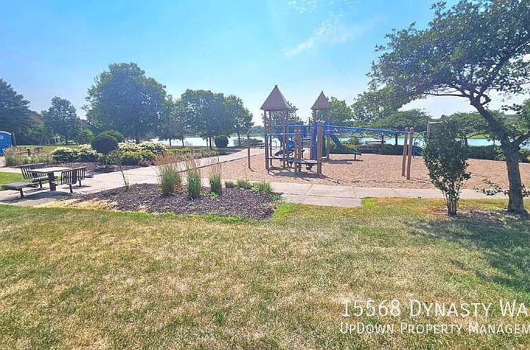 15568 Dynasty Way — Photo 21