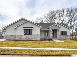 18217 Redwood St, Omaha, NE 68136