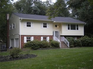 1 Joray Ct, East Brunswick, NJ 08816