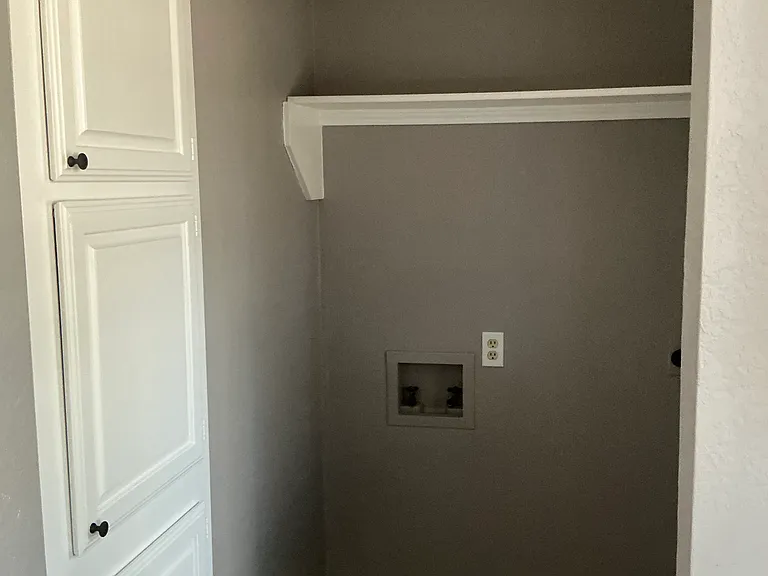 518 Mockingbird Dr — Photo 3