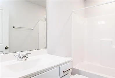 1106 Shoreside Dr — Photo 1