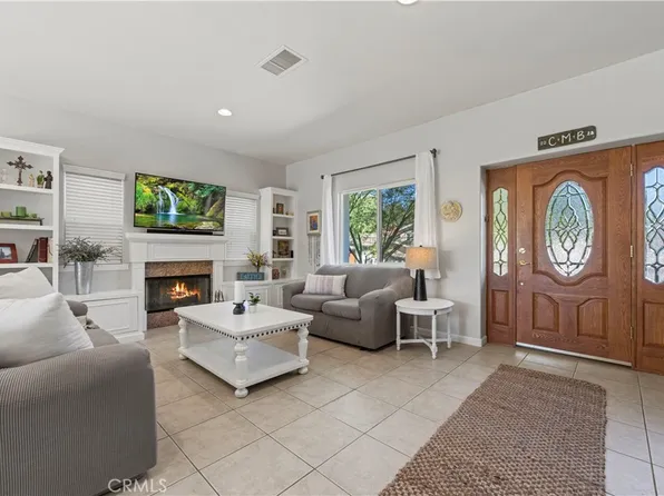 29011 Lomita Dr, Val Verde, CA 91384