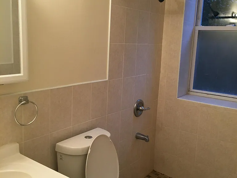 1600 S 12th St #2 — Photo 8