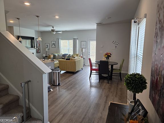 5th image of 7539 Knoll Hollow Rd