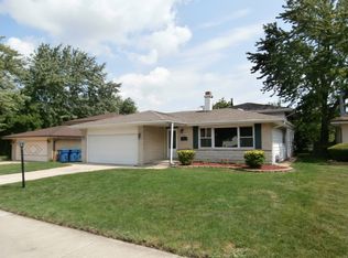 1362 Prince Dr, South Holland, IL