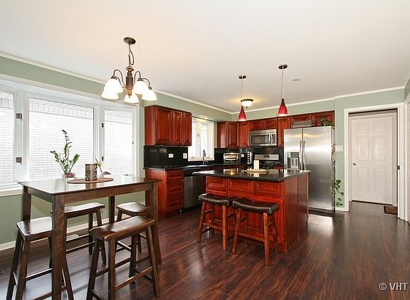 3rd image of 10201 S Kenneth Ave